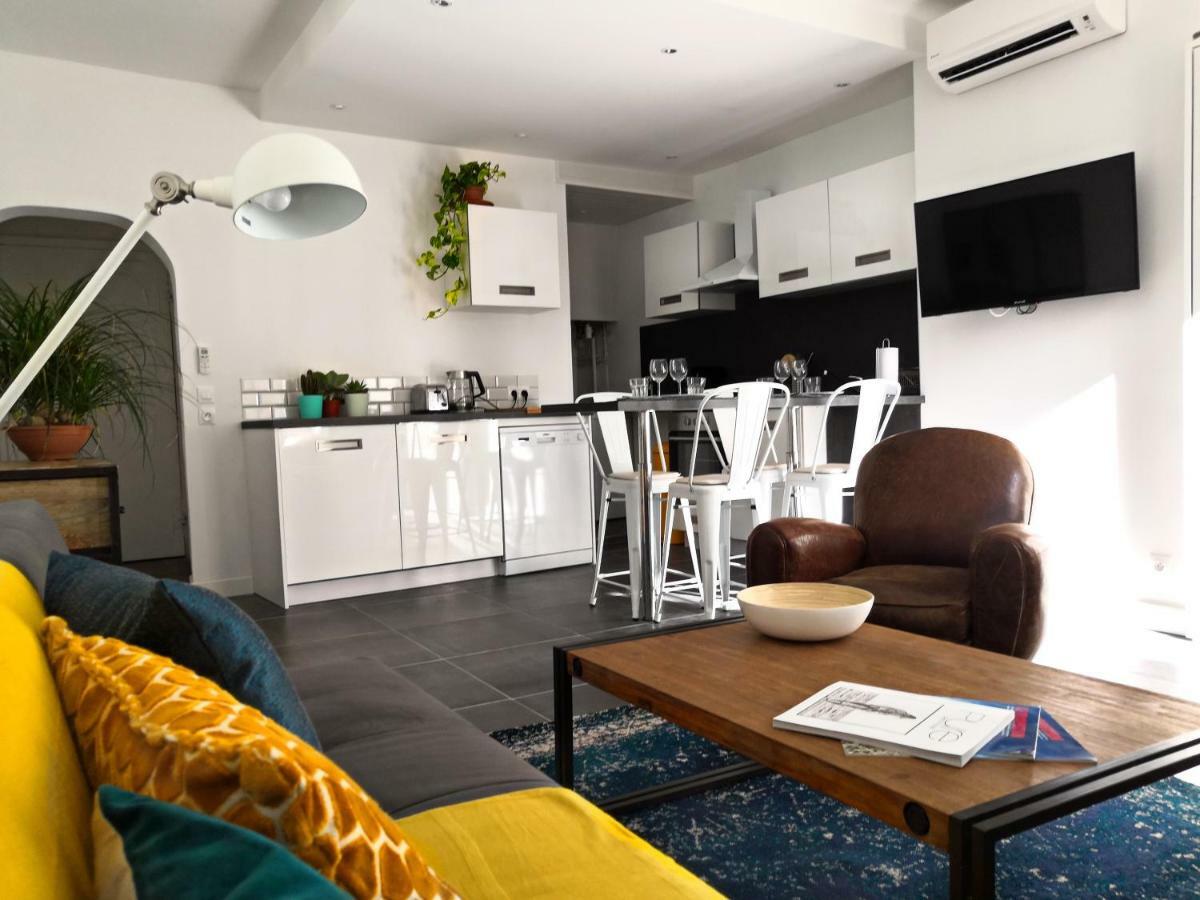Beautifully Bright Apartment In Old Town サントロペ エクステリア 写真