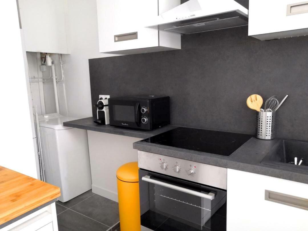 Beautifully Bright Apartment In Old Town サントロペ エクステリア 写真